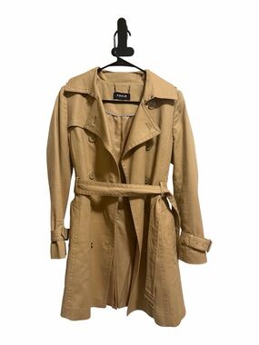 Prich
Double-Breasted Trench Coat